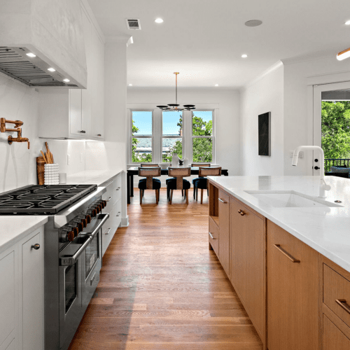 Custom Home Kitchen in Nashville Overhill - Cobalt Ventures